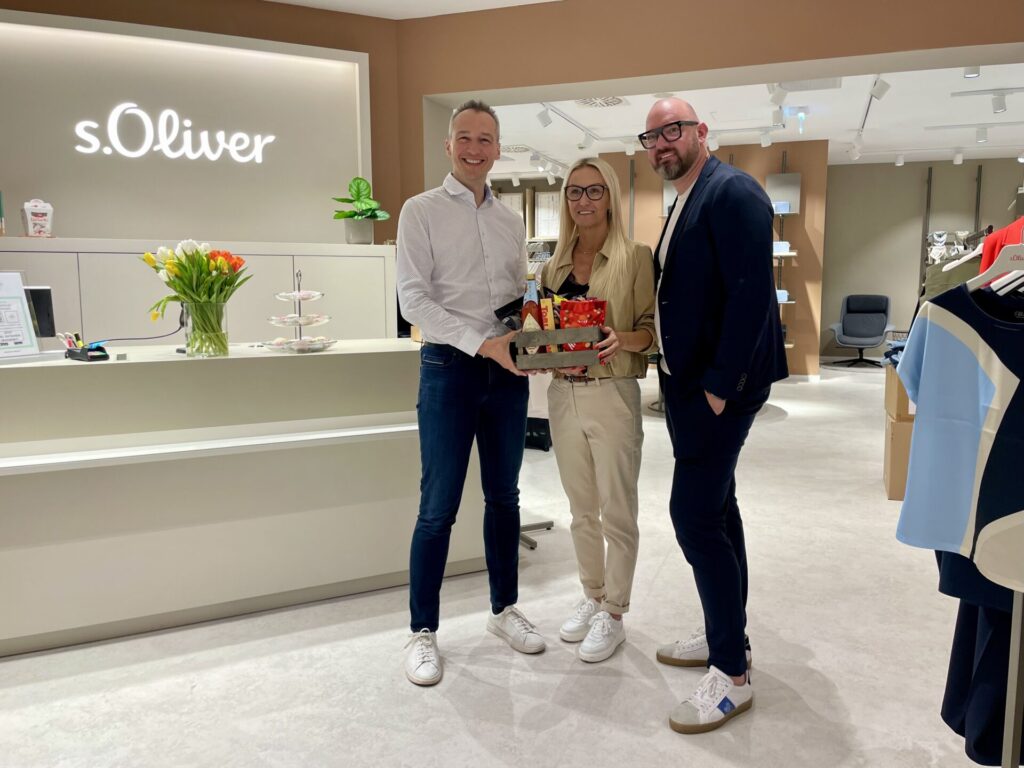 Automatisch gespeicherter Entwurf 376